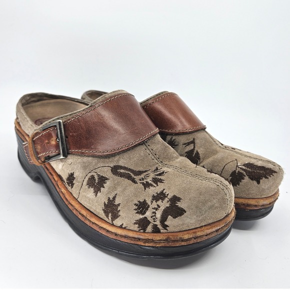 Klogs Shoes - Klogs USA Floral Embroidered Suede Leather Clogs Adjustable Buckle Slip On Sz 7M